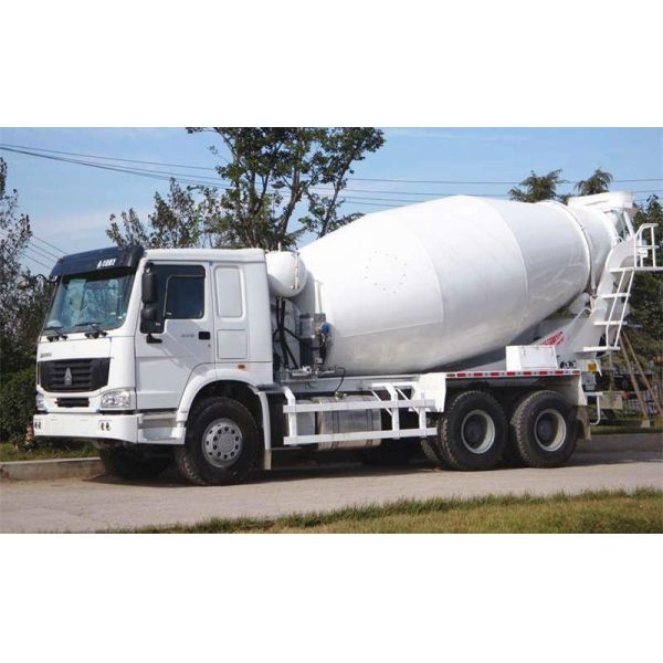 6X4 10 Wheel Concrete Mixers Trucks 336Hp 10Cbm HOWO Concrete Mixing Truck for sale
