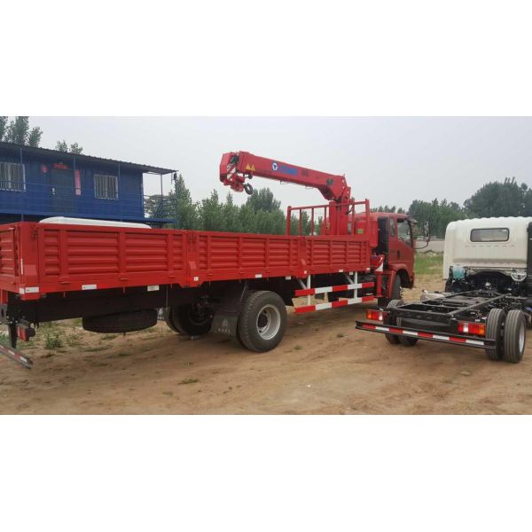 Тележка руки Синотрук Скмг 10Т прямая установила кран с коробкой Эуро2 ЛХД груза 7000ММ