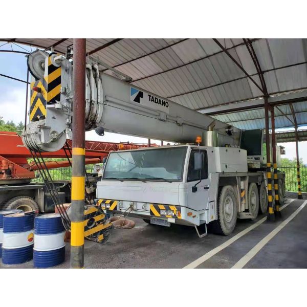 Eaton Hydraulic Pump and 3000 Working Hours Used Truck Crane ATF110G for Heavy Lifting