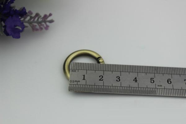 Wholesale gold color handbag hardware zinc alloy 16mm round shape metal spring split ring