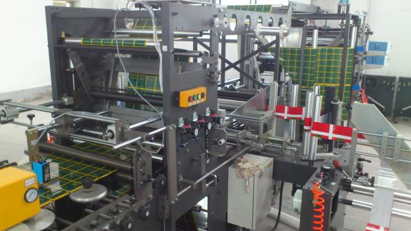 High Speed BOPP PET Plastic Bag Making Machine Three Side Middle Sealing