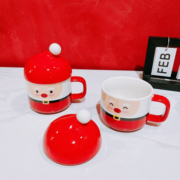 Милые лоснистые керамические кружки Санта подарка годовщины формируют для фестиваля рождества