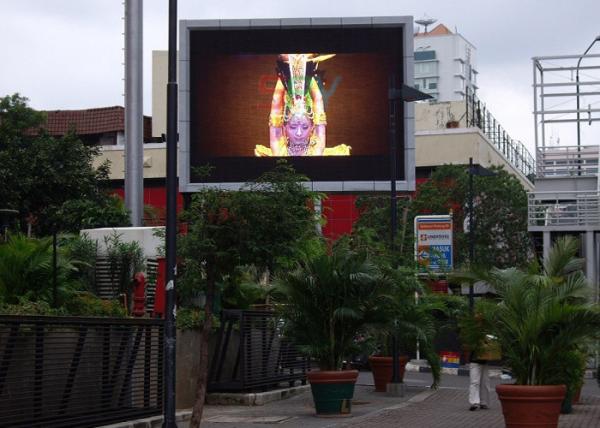 High Definition Outside LED Video Screen With 6500cd / sqm Brightness