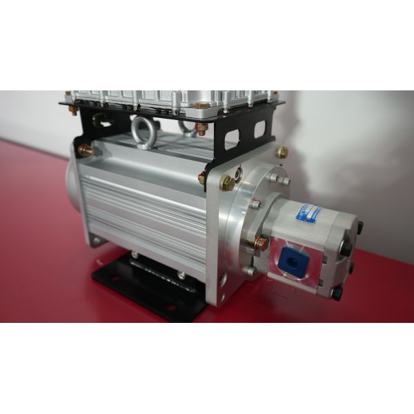 7.5kW IP67 Oil Pump Module Assembly with 540VDC PMSM Motor for Sweeper & Garbage Trucks
