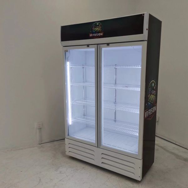 Three Door Commercial Beverage Cooler Single Temp Adjustable Shelf