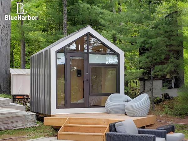 Small Prefab Mobile House Outdoor Camping Mobile House With Customized Design