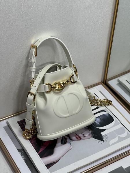 CD gravado Christian Dior Sport Bag Calfskin de C'est Dior Bag Gold Saddle
