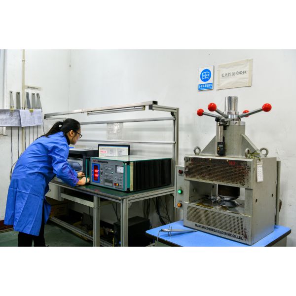 Zn мотора HSMAG сильный покрыл высокую температуру 1*1.5*3mm магнита цилиндра SmCo