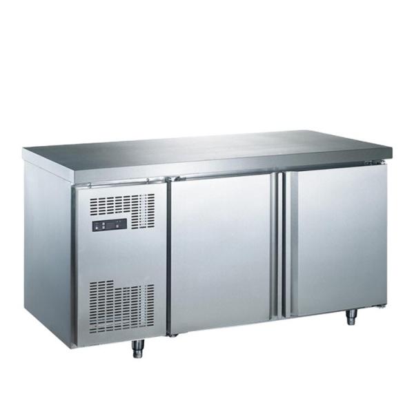 Commercial Cuisine Compteur Bureau de travail à deux portes Chiller de stockage de pieds à balles en acier inoxydable Réfrigérateur à ventilateur à température unique