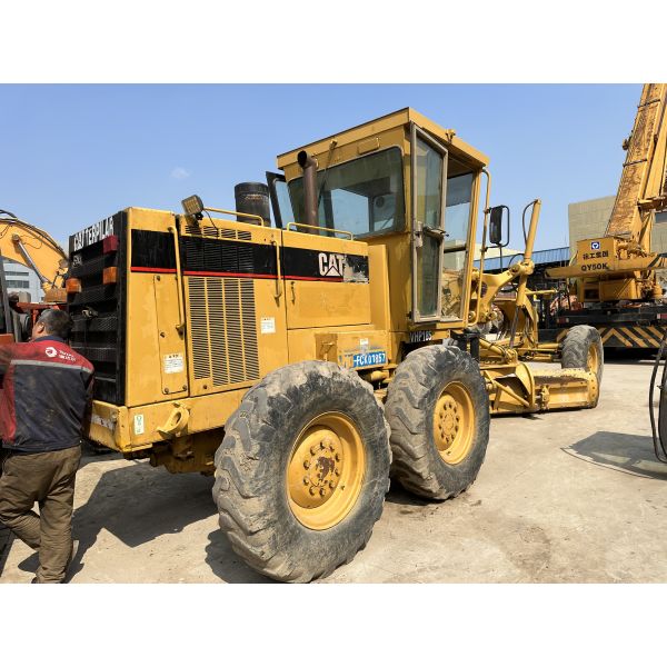 Original Color Used CAT 140H Motor Grader In Excellent Condition