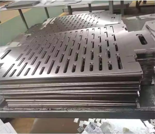 Fabrication industrielle de tôles de soudage en acier inoxydable