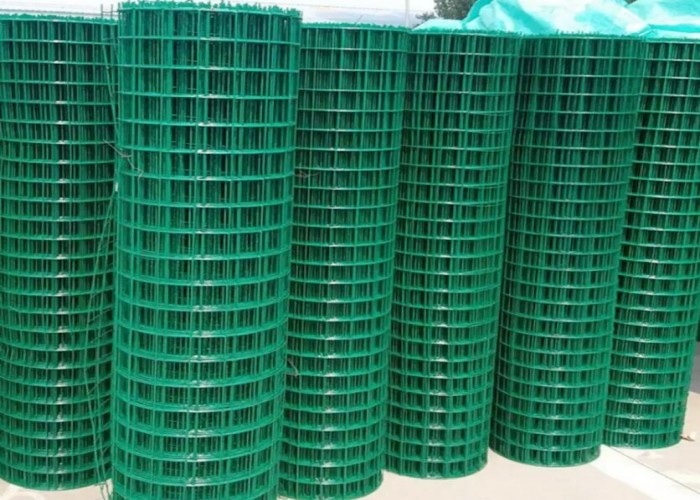 Pvc зеленого цвета 3Fts покрыл для ячеистой сет сети ограждать загородку сада провода Rolls свертывает Rustproof