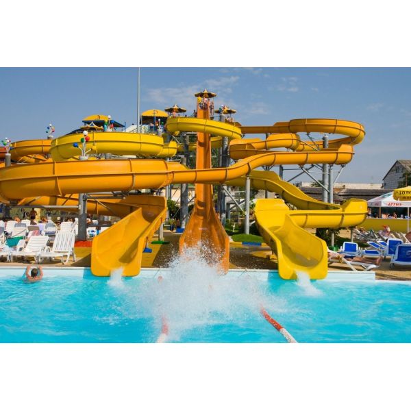 OEM Water Amusement Park Equipment Colorful Fiberglass Slide Set