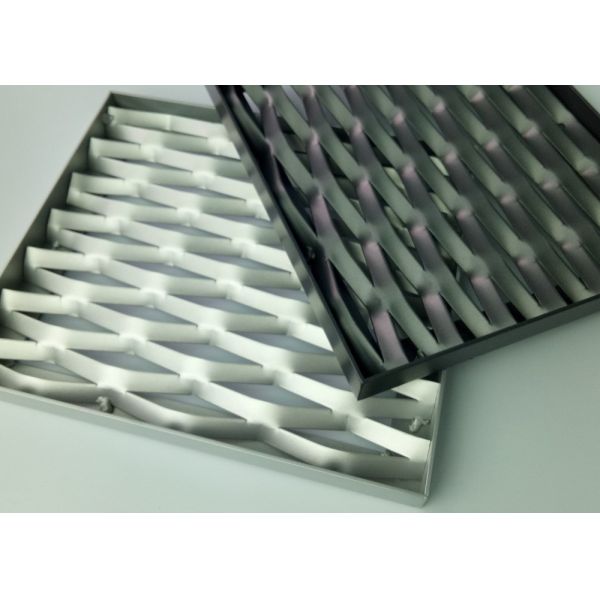 Customized HDG Metal Material Expanded Metal Mesh Safety Fence For Machinery Equipment Protection