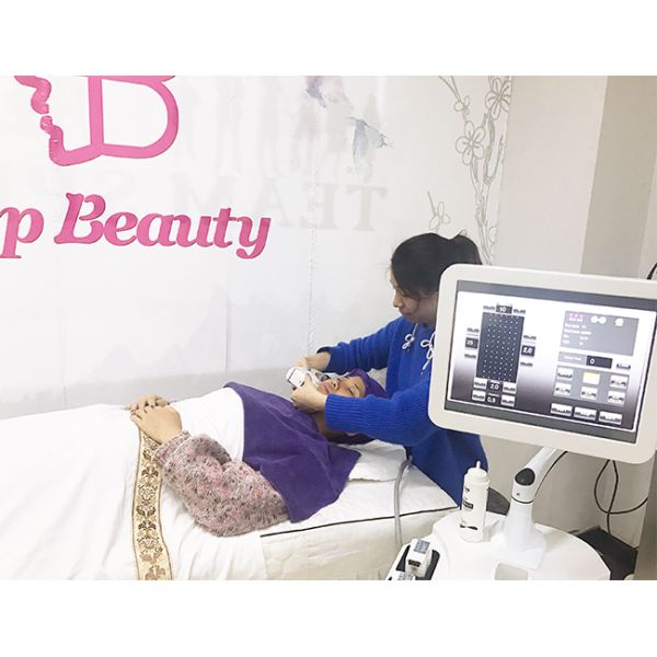 360 Degree Rotate Vertical Touch Screen 3D HIFU RF Machine