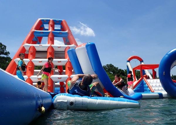 Parque inflável comercial da água para a resistência da chama do recurso do divertimento