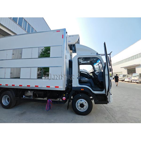 HOWO 4X2 Легкий грузовик для перевозки цыплят Маленький транспорт для доставки цыплят