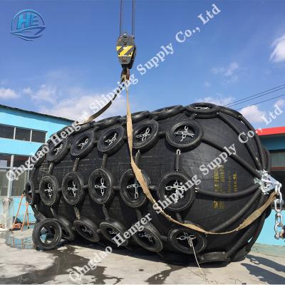 Long Lifespan Boat Mooring Fenders Marine Boat Fenders With Chain Black Color