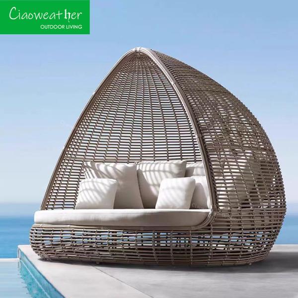 Outdoor Furniture Rattan Patio Daybed Modern Aluminum Garden Sets with Waterproof Cushion and Upholstery