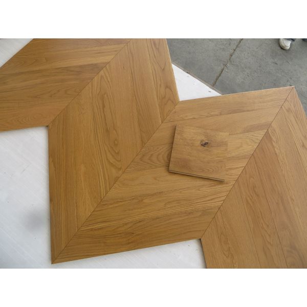 Matt Engineered Oak Chevron Flooring Brown Stain Selected Grade