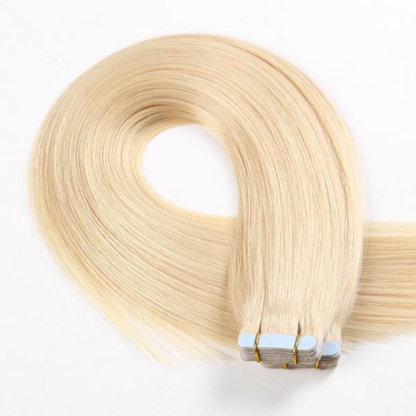 A fita real loura a mais leve do cabelo #60 humano na textura reta das extensões