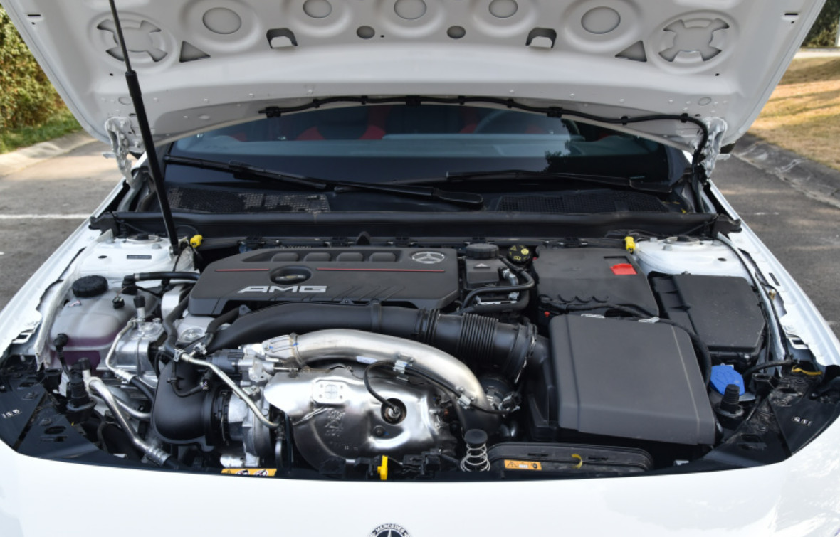 Класс AMG Benz a небольшая машина седана 2022 мест двери 5 года 35L 4MATIC 4