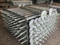 Sistema de montaje solar fotovoltaico tornillo de tierra con eje personalizado y anclaje de poste galvanizado