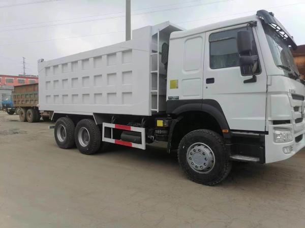 Sinotruck HOWO 6*4 Pneus de camião de descarga 12r22.5 e tipo de transmissão manual em segunda mão