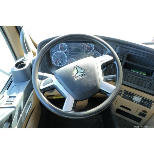 EURO 5 10 Forward Shift Number Sinotruk HOWO T5G 280hp 4X2 7.92m Van Truck Fence Truck