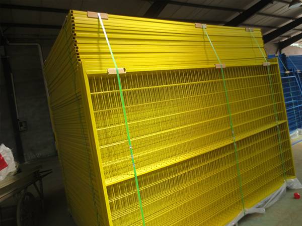 Yellow Canada Standard Movable Temporary Site Fencing 6ft X10ft Steel Security Panels