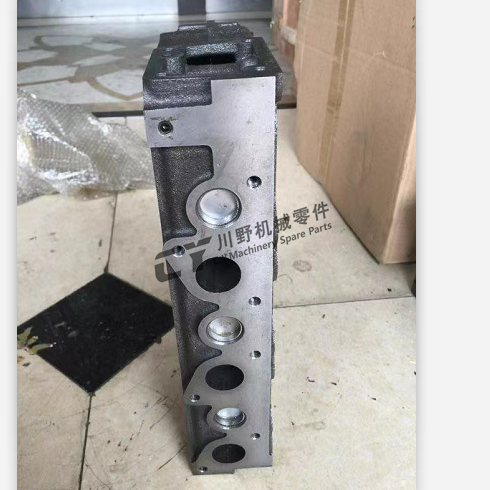 16467 - 03040 Kubota Engine Cylinder Heads D1503