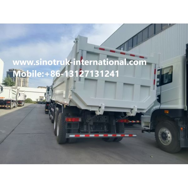 Tipper Truck SINOTRUK HOWO 400HP 12 Wheels LHD 31 Tons 20-30CBM