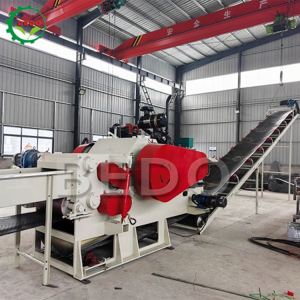 8500kg Diesel Powered Wood Tree Chipper Machine Custom Color Forestry Chipping Equipment