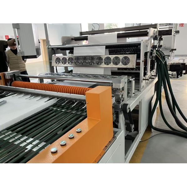 CE&ISO Cerfication Fully Autoatic Servo Motor Mini HEPA Filter Folding  And Gluing  Production Line