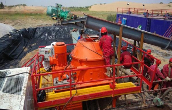 OBM Vertical Cutting Dryer 95% Fluid Recovery Explosion Proof For Drilling Waste