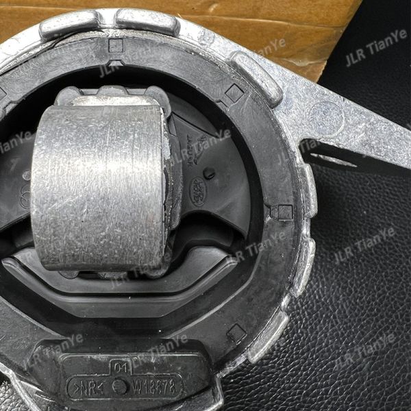 Car Engine Mounts C2P8353 C2D38505 For Jaguar XF 2009-2014 XK 11-13 XJ 11-14