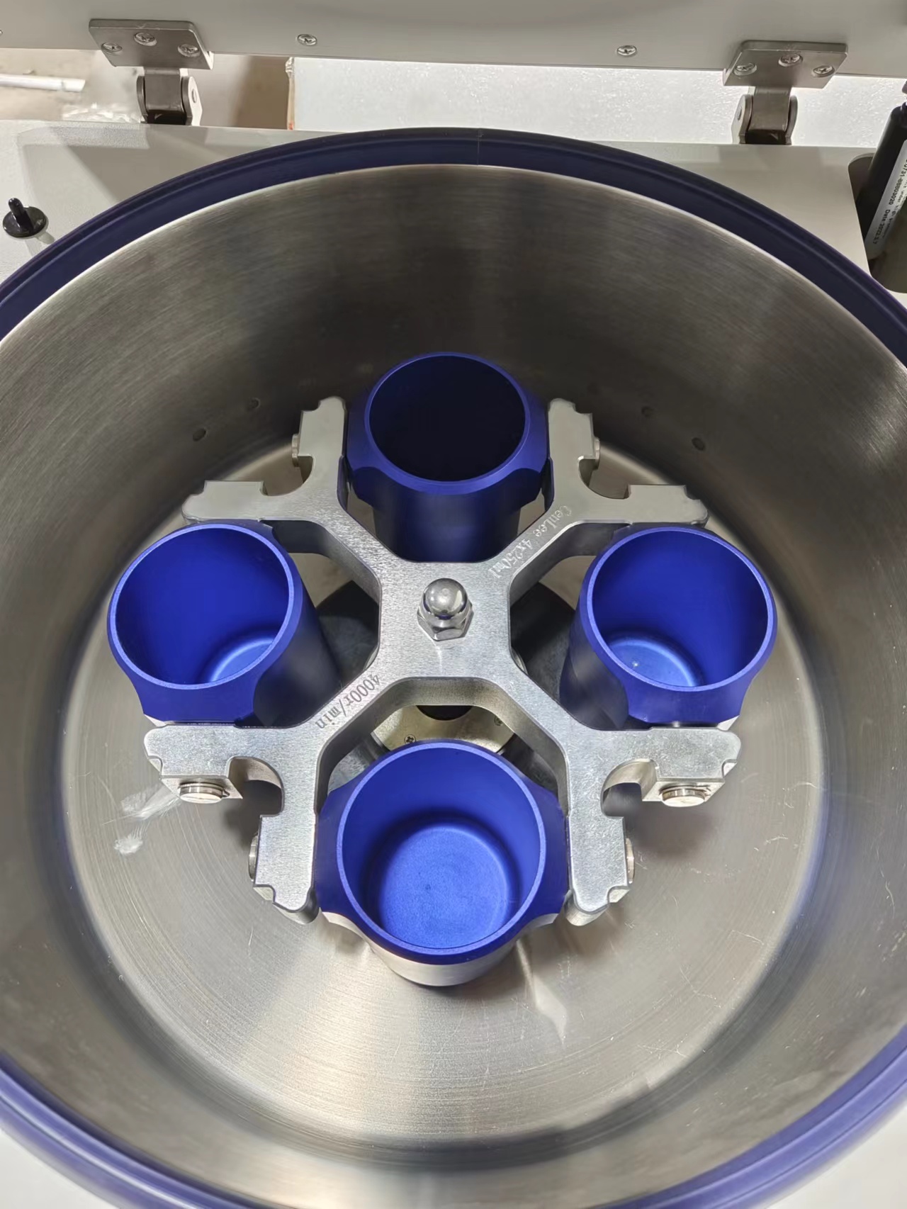 Laboratory Low Speed Centrifuge Machine 4000rpm 48*5ml Vacuum Tube Swing Out Rotor Horizontal Centrifuge TDZ5-WS