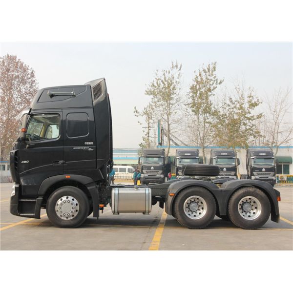 SINOTRUK HOWO A7 Tractor Head , Heavy Duty 420 HP Prime Mover 6x4 Tractor Head