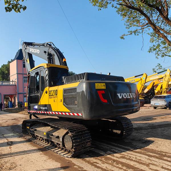 Tracked  EC210 Second Hand Volvo Excavators 21 T Building Earth Excavating Equipment