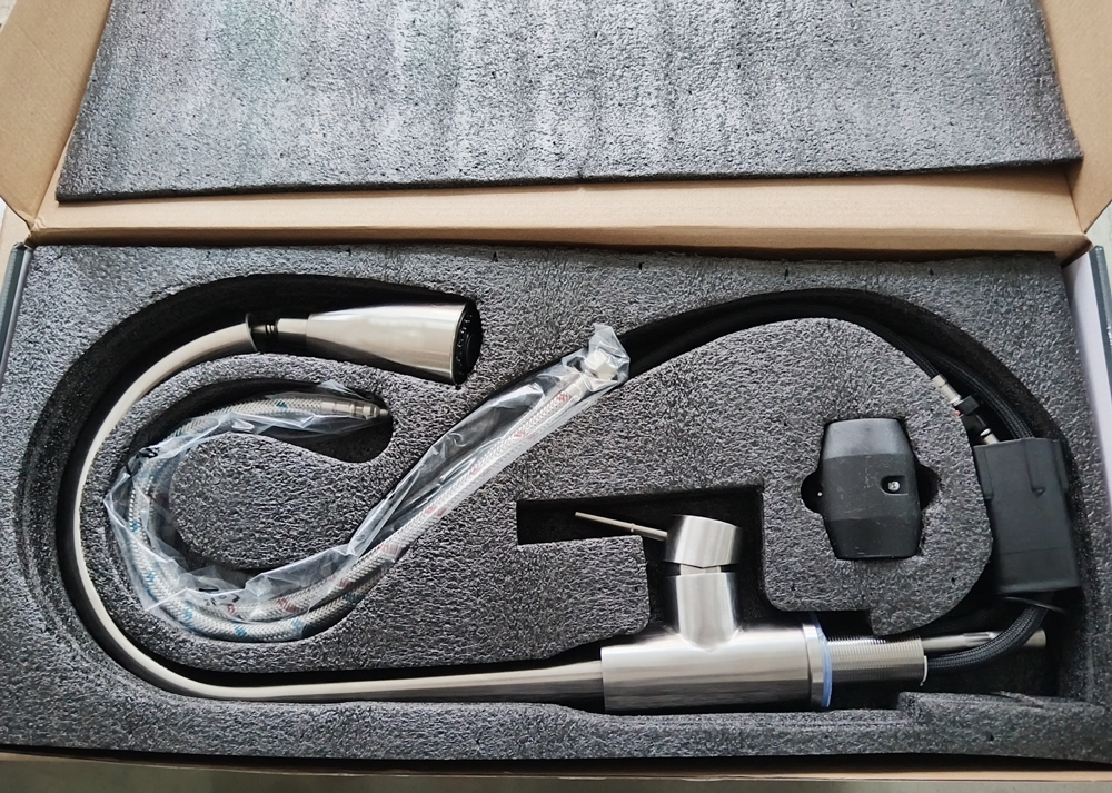Pull Out Kitchen Faucet Made from 304 Stainless Steel Featuring 35mm Ceramic Cartridge and Two Flexible Stainless Steel Hoses