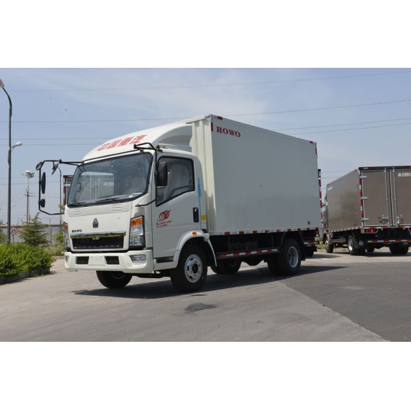 Cheap price SINOTRUK HOWO light duty truck 4 tons RHD euro 2 engine box truck van cargo truck