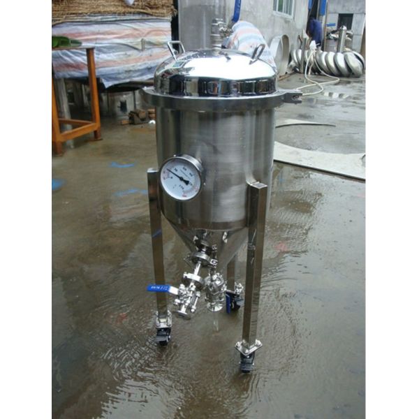 Malt Fermenting Conical Beer Fermenter , Stainless Fermenter Equipment