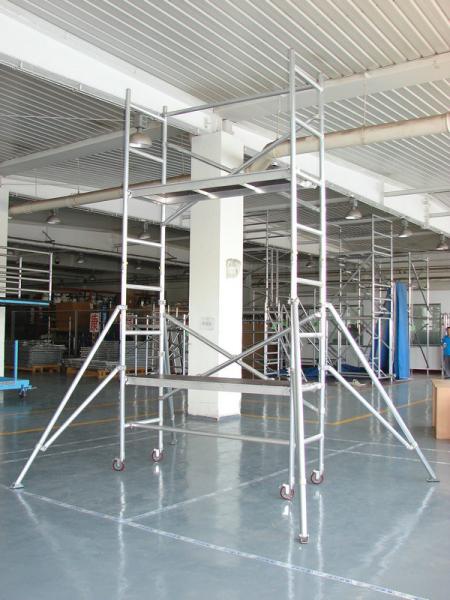 Échafaudage pliable léger d'OEM pour l'échafaudage d'alliage d'aluminium d'entretien