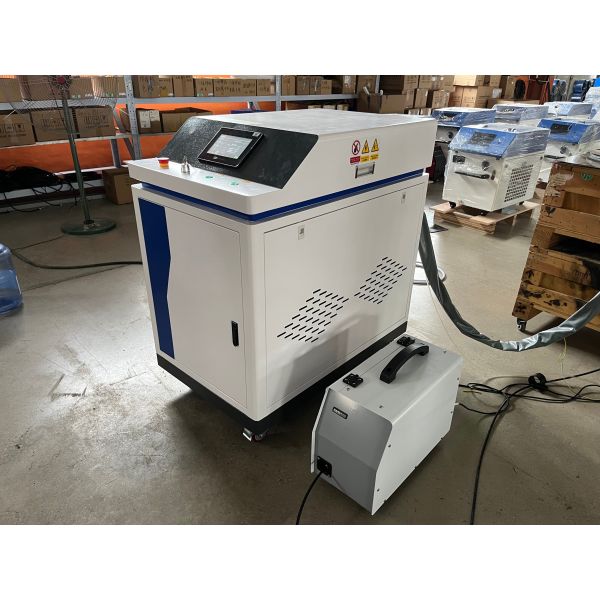Machinery Repair Shops 1kw 1.5kw 2kw Metal Letter Mould Welding Handheld Optical Fiber Laser Soldering Welder Machine with 1064nm Wavelength