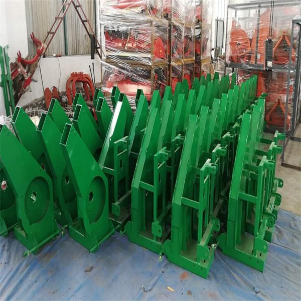 Shrubs Branch Crusher Machine Self Feed Wood Chipper 12.5*5.2*8.5ft OEM