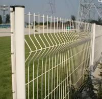 1.8M Pvc revêtu de V courbe courbée filet de fil de ferraille de jardin de la clôture extérieure 3D avec la forme de pêche poste