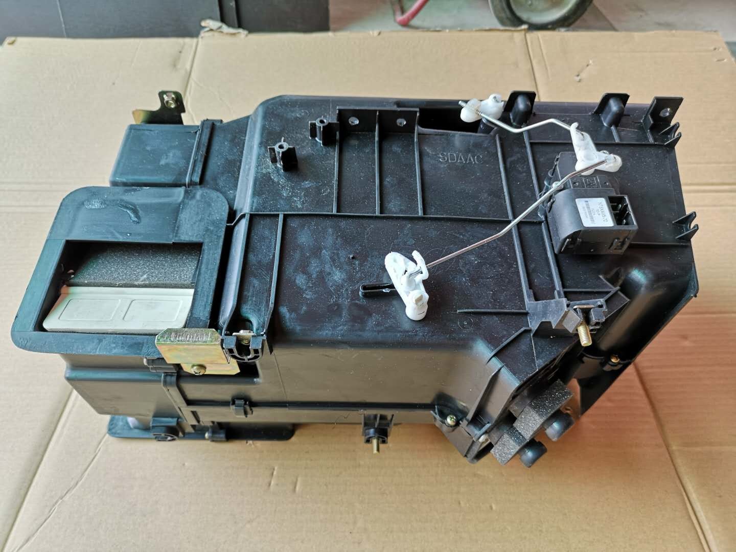 1835111374 ISUZU Запчасти Печка салона для FVR CYZ EXR С сердечником нагревателя Пластмассовая оболочка Прохождение возд