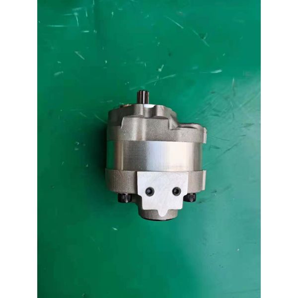 705-22-26260 Pump Assembly Komatsu Parts Bulldozers D41E D41P