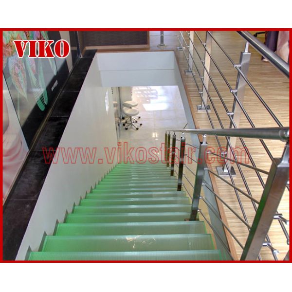 Floating Staircase VK42S Floating Stair Tempered GlassLED Light strip, Stringer: 5mm+5mm(Thickness), Dia 6mm Steel Cable