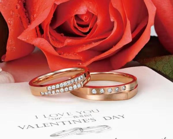 Thick Texture 18K Gold Couple Rings